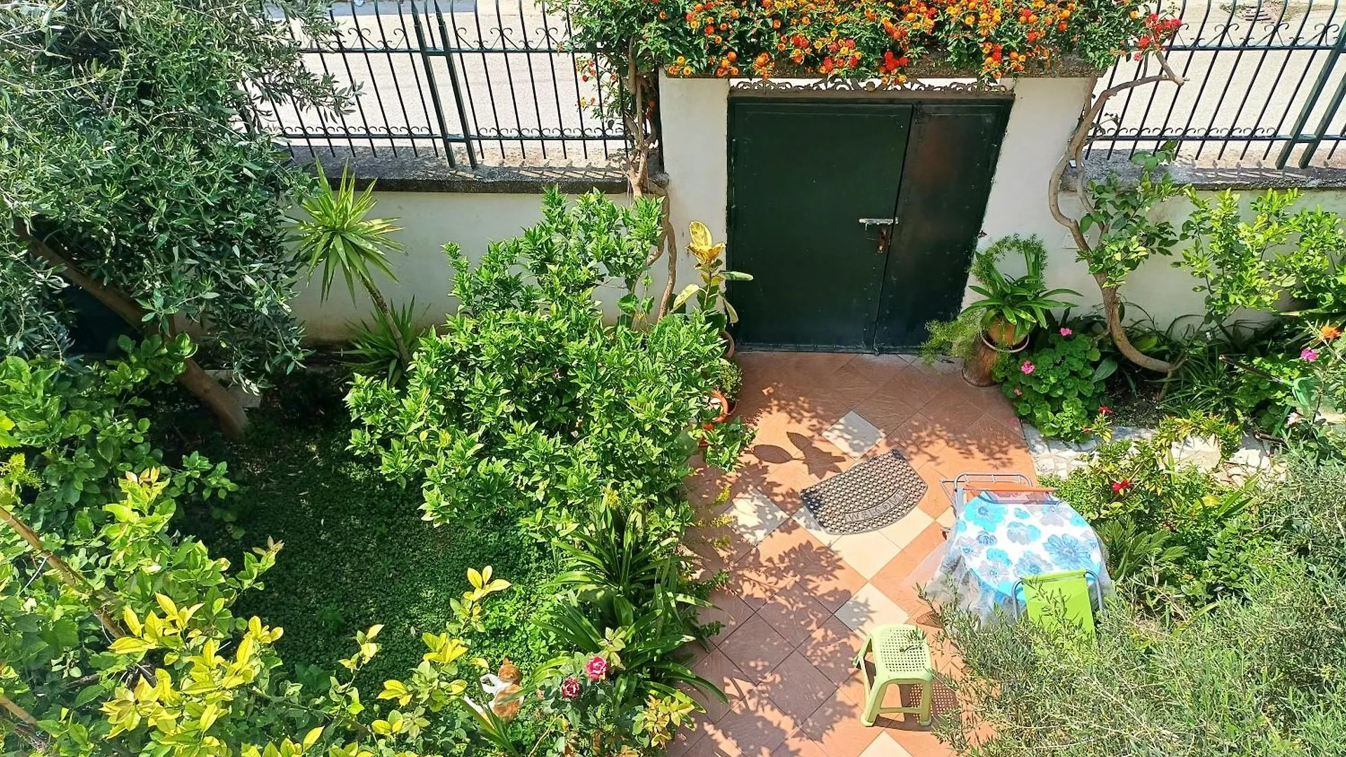 Guest Room Near Historical Center Vlorë 0*,  Albanien